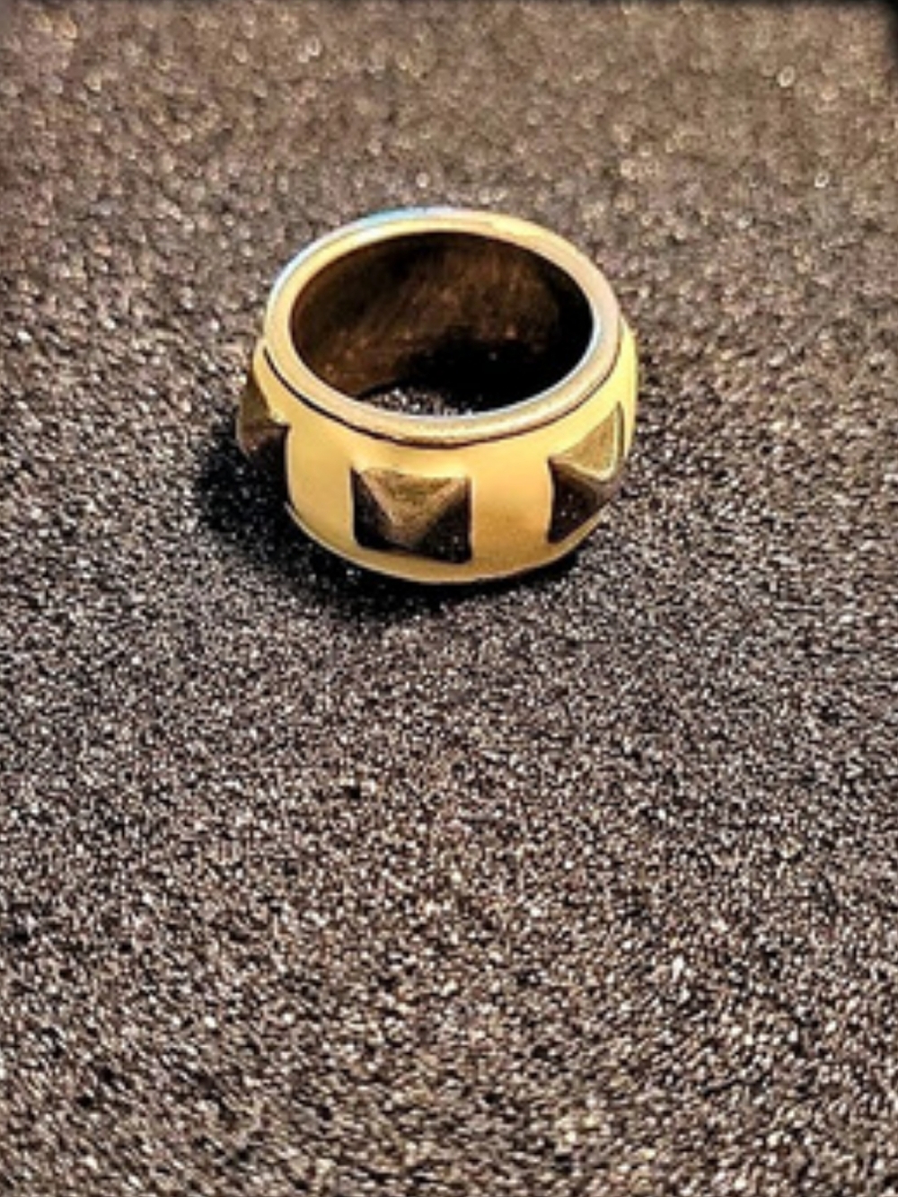 Gold-Tone Ring Like New